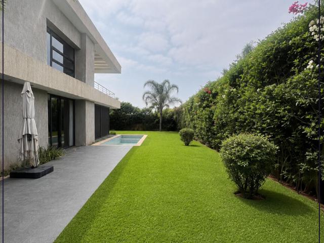 Magnifique villa non meublée 5 suites, jardin et piscine Dar Bouazza