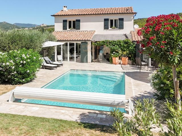 Magnifique villa aux prestations haut de gamme avec gite et. 189m² Caromb