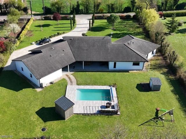 Magnifique Villa Avec 5 Chambres et Piscine Entre Ruffec & 257m² Ruffec