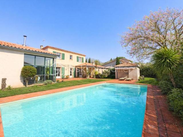 Magnifique villa avec piscine dans un quartier résidentiel de Labège