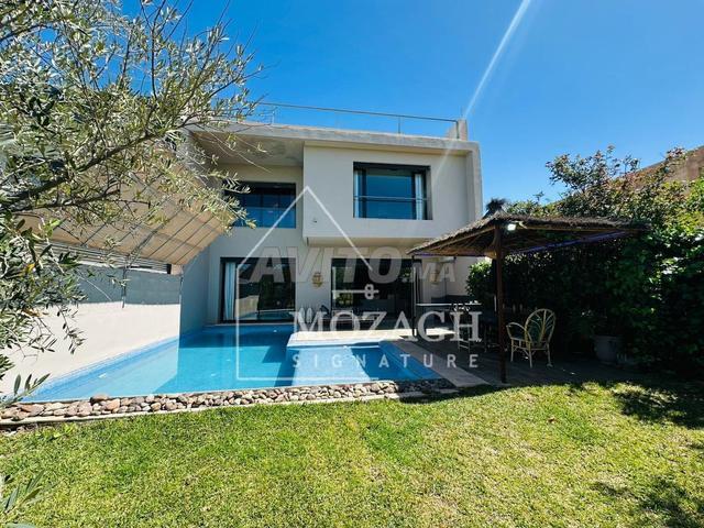 Magnifique villa avec piscine privée et ascenseur