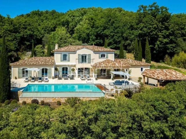 Magnifique villa avec vue panoramique et piscine Montauroux
