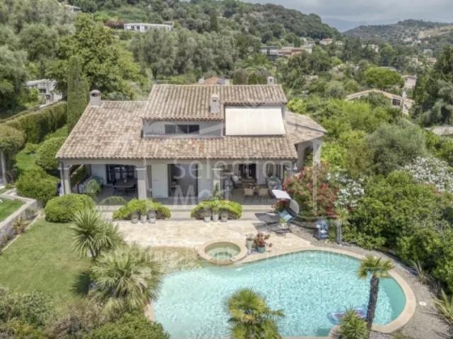 Magnifique villa à distance de marche du village de Biot