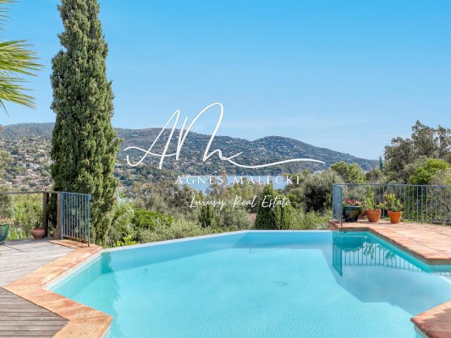 MAGNIFIQUE VILLA À PRAMOUSQUIER