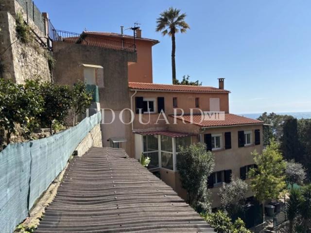 Magnifique villa à vendre, idéalement située au cœur du renommé quartier de Cabbé