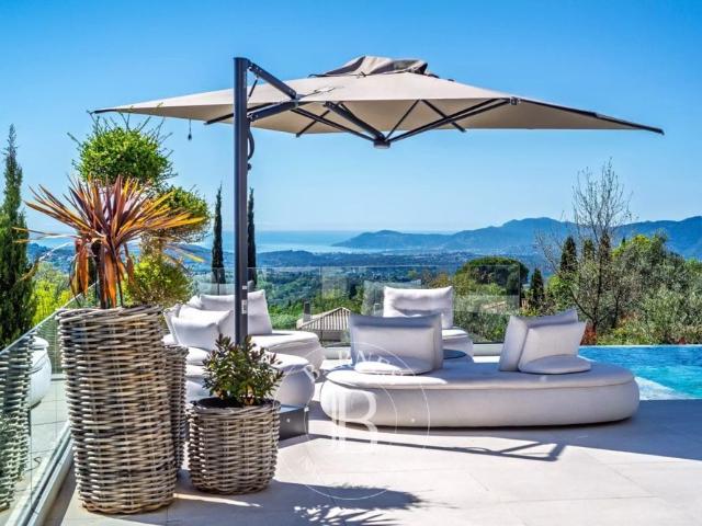 Magnifique villa contemporaine 5 chambres vue mer panoramique Châteauneuf de Grasse