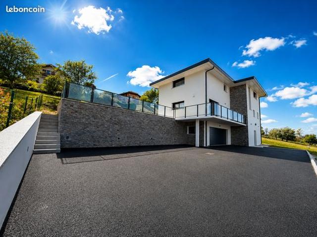 Magnifique villa d’architecte – 210 m² – Entre Genève et Annecy
