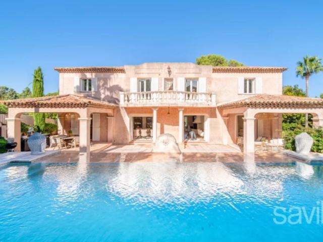 Magnifique villa dans un domaine sécurisé