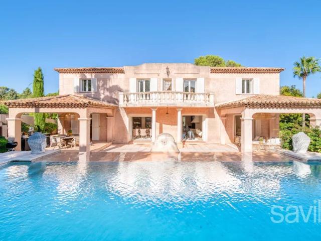 Magnifique villa dans un domaine sécurisé 330m² Biot