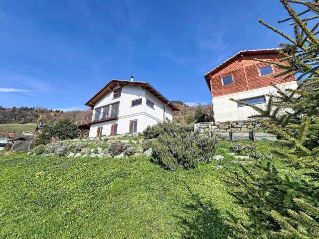 Magnifique villa d'architecte avec spectaculaire vue panoramique sur la plaine et les Dents du Midi