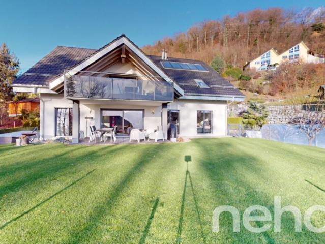 Magnifique villa de deux appartements avec vue sur le lac à Blonay