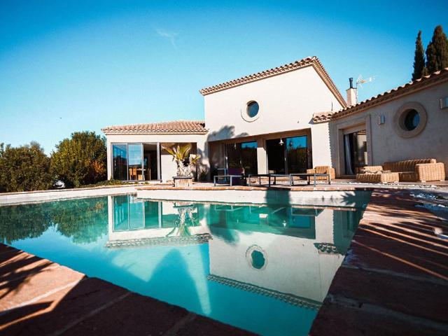 Magnifique villa de haut standing de 205 m² sur un terrain de 2000 m² avec piscine