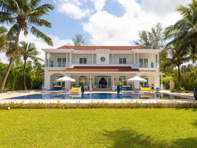 Magnifique villa de luxe située en bord de mer à Phuket
