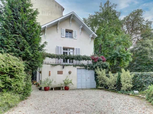 Magnifique Villa de 154 m2 sur le Parc Vichy