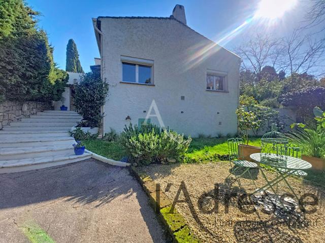 Magnifique Villa de 121 m² sur 860m² de terrain au coeur d'un Prestigieux Domaine