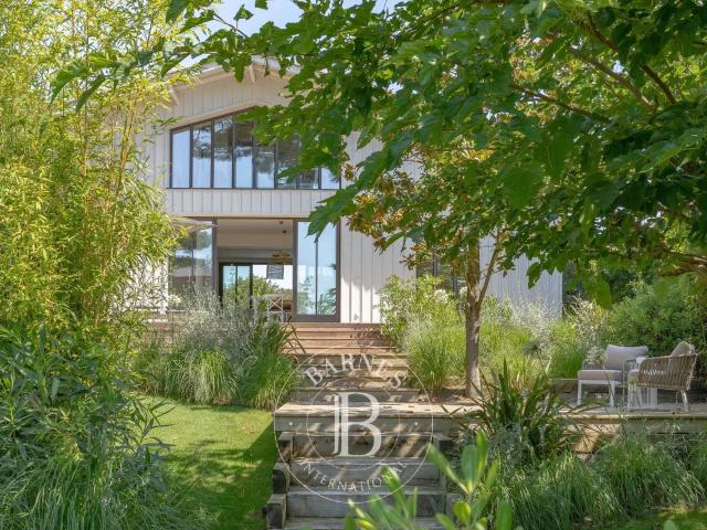 Magnifique Villa En Bois Avec 5 Suites Et Piscine, Au Centre. 200m² Le Cap Ferret