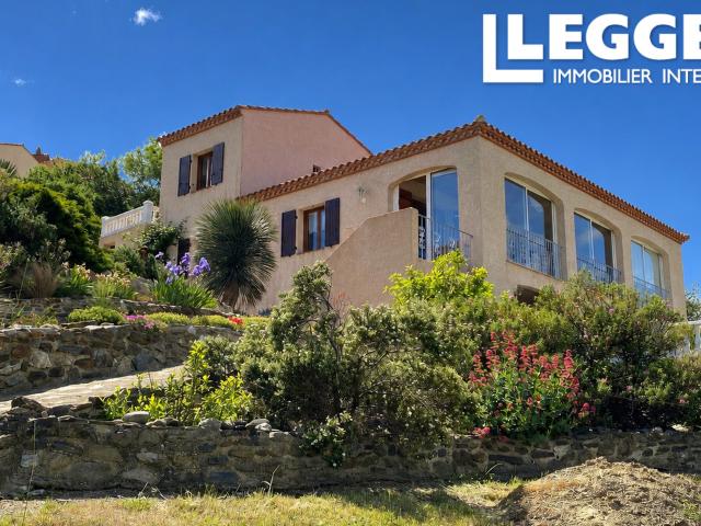 Magnifique villa individuelle de 3 chambres avec piscine, jardin et vue imprenable