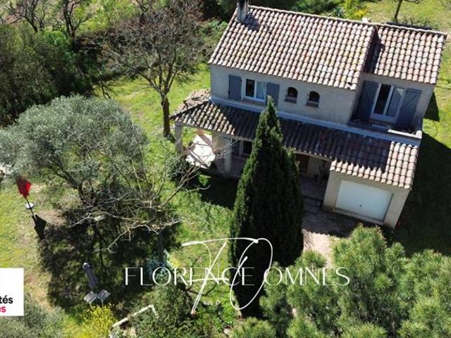 Magnifique Villa Provençale de 101m2 avec terrain arboré de 2347m2 4 chambres Douzens