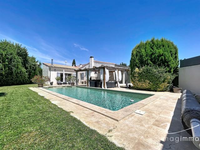 Magnifique villa T6 de plain pied avec jardin de 1350 m2, pi. 182m² Cournonterral
