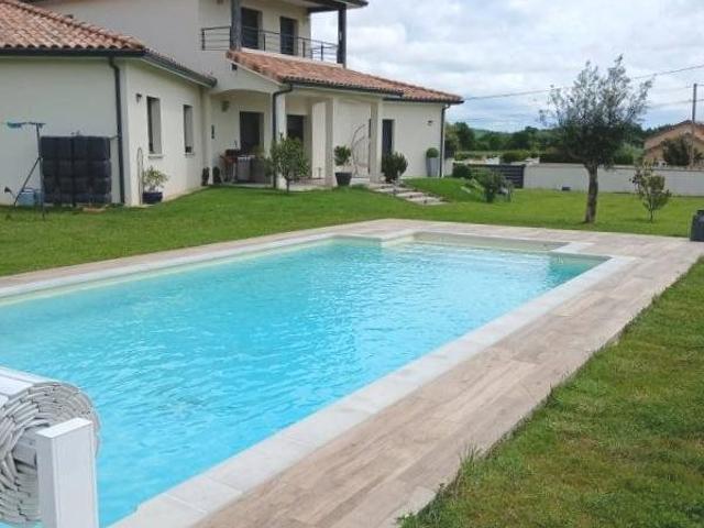 Magnifique Villa T6 Recente De 185 M2 Avec Double Garage 185m² Landorthe