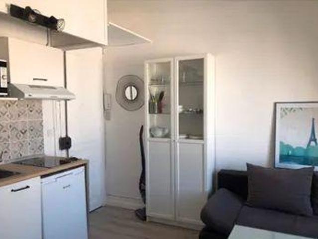 Magnifique 2P 20m2 meublé sans vis à vis à Neuilly