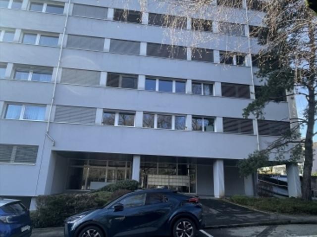 Magnifique 3 pièces avec terrasse, proche des organisations internationales