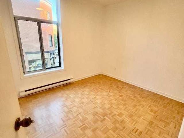 Magnifique 5½ entièrement rénové au cœur du Plateau Mont Royal