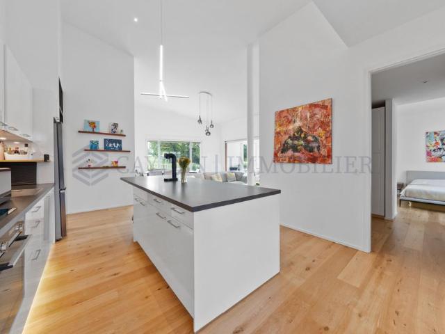 Magnificent 5 room apartment Available on September 15, 2025