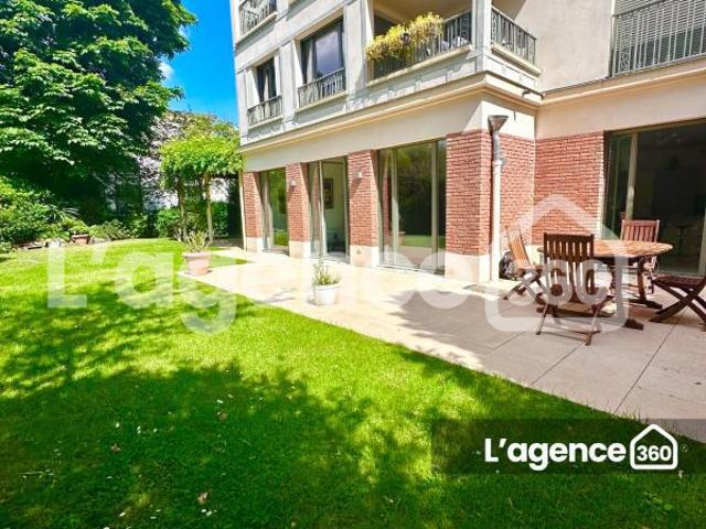 Magnifique 5 pièces 127 m2 dans une résidence de haut standing face au Golf de Paris