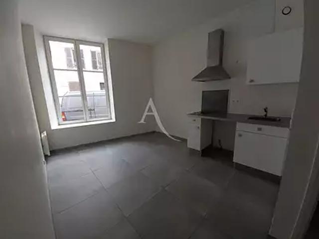 Magny en Vexin 95420 Location appartement 1 pièce t1 parking