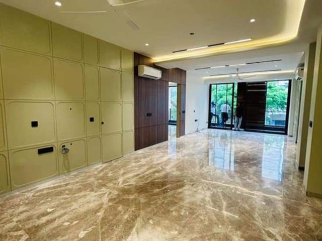 Mahagun Maple 5 Bedroom 4700 Sq. Ft. Penthouse in Sector 50 Noida Listing ID: #10096