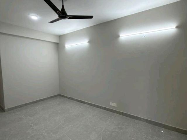 Mahavir Enclave, Dwarka Commercial Shop 300 Sq. Yd. in Mahavir Enclave Delhi Listing ID: #10312