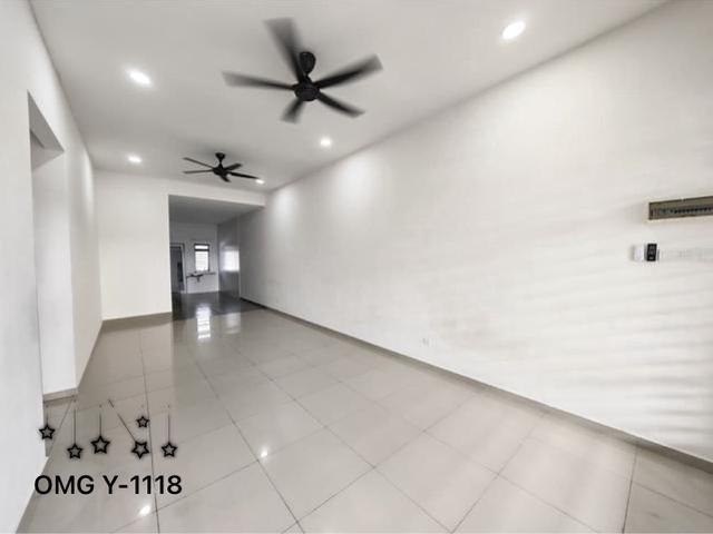 Mahkota Banting 1 Storey 20x70 Good Condition Gated Guarded Full Loan