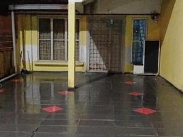 mahkota cheras double story