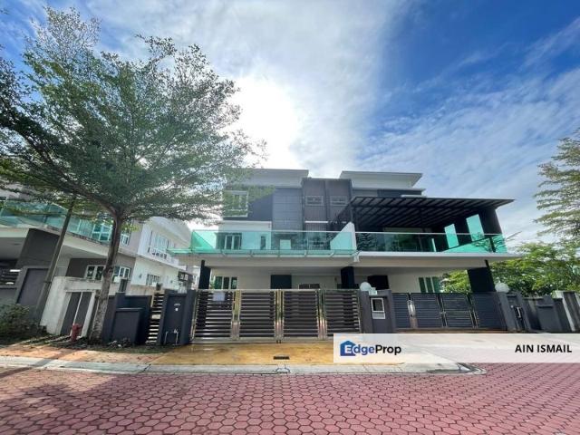 Mahkota Heights