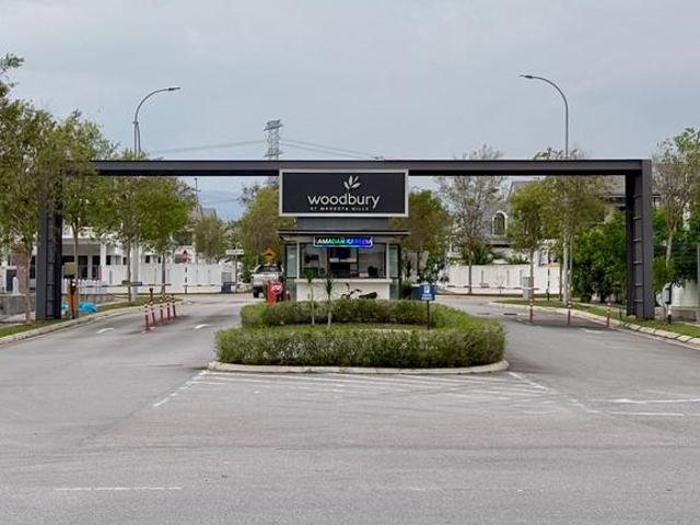Mahkota Hills Renovated Double Sty Gated Gaurded Facing Garden