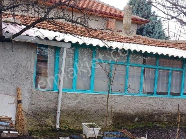 Mahmudiye Orta Mahallede Satılık Müstakil Bahçeli Ev