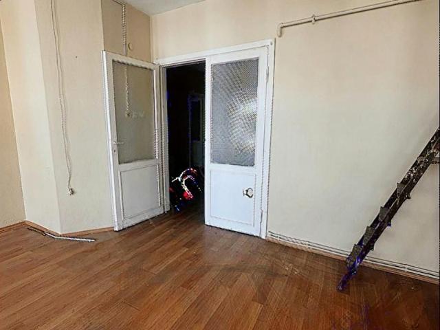 MAHMUTBEY CADDE ÜZERİN DE 2+1 90 M2 KELEPİR FIRSAT DAİRE