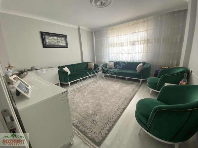 Mahmutbey Metro Yakını Satılık 3+1 Daire 120m²