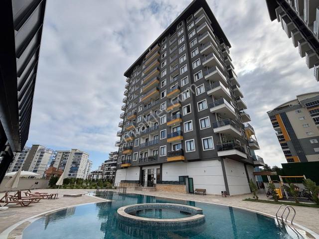 Mahmutlar Yenisey Tower'da 3+1 Ayrı Mutfak Güney Doğu Cephe