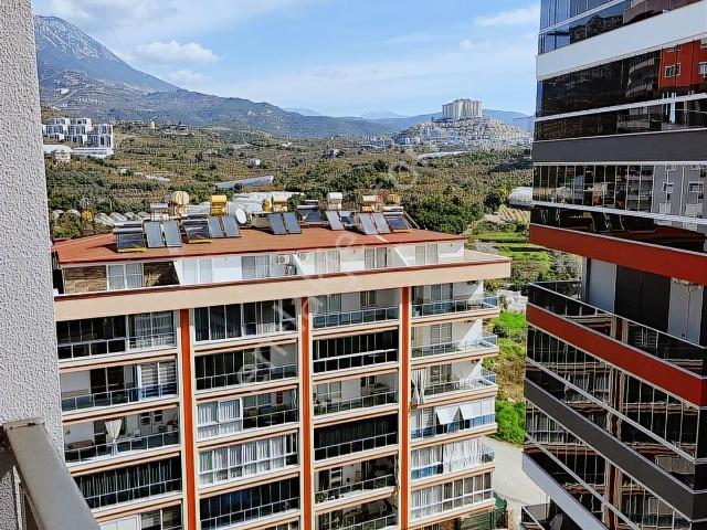 Mahmutlar'da Satılık 2+1 Full Aktiviteli Manzaralı Fırsat Daire