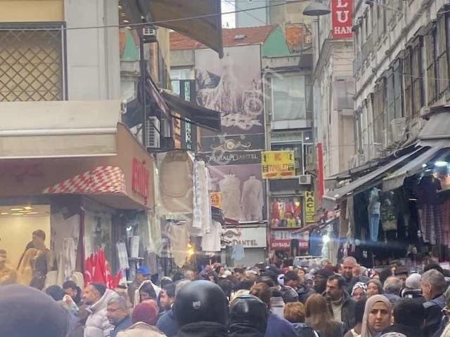 Özel Lokasyon Mahmutpaşa Eminönü Yaya Yoğun Cadde