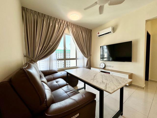 Mahsuri Square 900sqft Unfurnished fully Reno 1 Car Parks