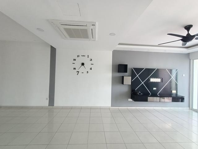 Mahsuri Square 3 Parking Lots Owner Provide Brand New Furniture