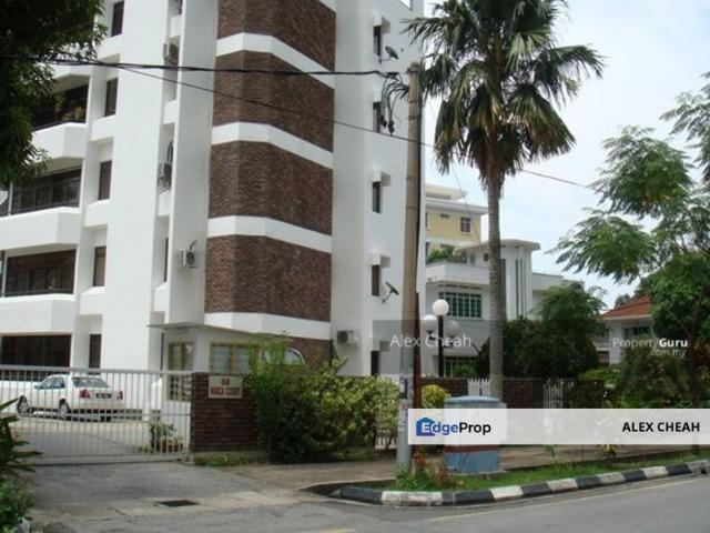Maica Court
