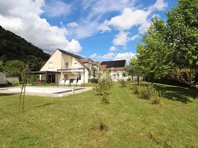 Maîche 25120 Achat / Vente maison 11 pièces t11 piscine