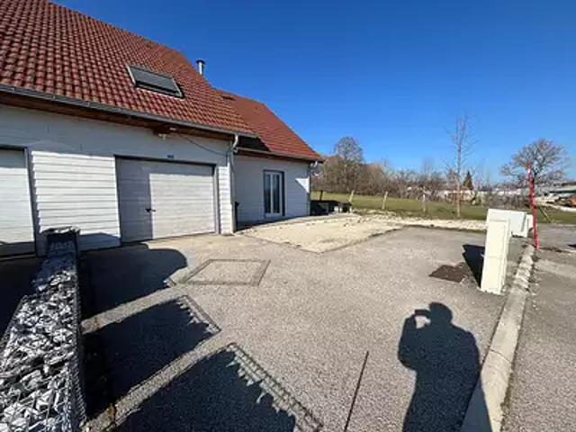 Maîche 25120 Achat / Vente maison 5 pièces t5 au dernier étage terrasse