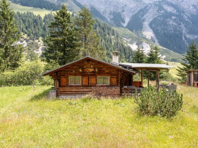Maiensäss im Hochtal Bargis zu verkaufen