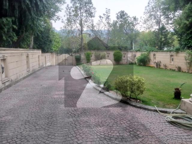 Main Margalla Road House at F 8/2 F 8