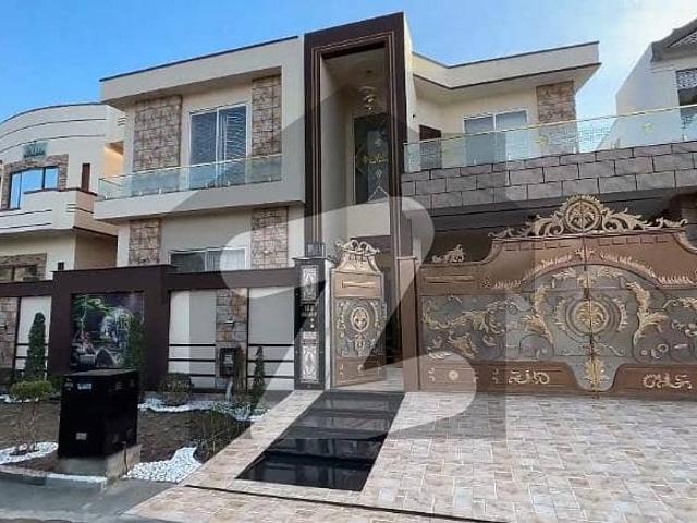 Main Boulevard 16 Marla House In DC Colony Gujranwala Is Available For Sale